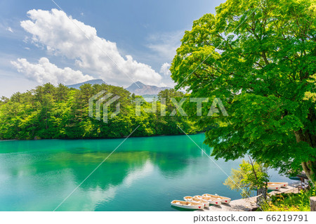 Scenery of Bishamonnuma (Goshikinuma) in early summer Fresh green and lake surface Kitashiobara Village, Fukushima Prefecture Scenery of Bishamonnuma (Goshikinuma) in early summer Fresh green and lake surface Kitashiobara Village, Fukushima Prefecture 66219791