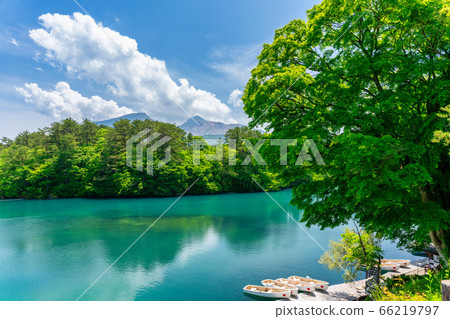 Scenery of Bishamonnuma (Goshikinuma) in early summer Fresh green and lake surface Kitashiobara Village, Fukushima Prefecture Scenery of Bishamonnuma (Goshikinuma) in early summer Fresh green and lake surface Kitashiobara Village, Fukushima Prefecture 66219797