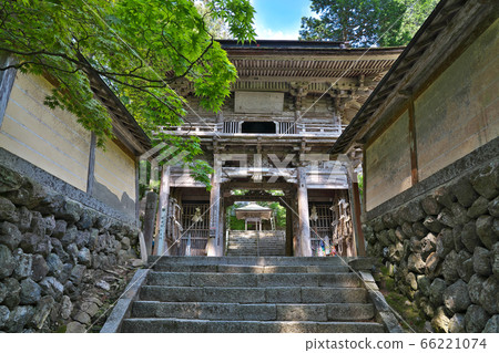 [Yokozoji Temple] Tanikukamibara, Ibigawa-cho, Ibi-gun, Gifu Prefecture 66221074