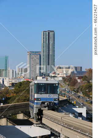 Osaka Monorail, looking at the center of Senri from Yamada Station 66223427
