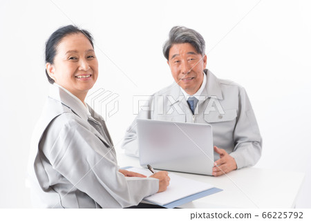 高級男性高級女性工作服 高級男性高級女性工作服 66225792
