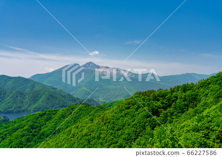 Scenery of Bandai Azuma Lakeline in early summer Mt. Bandai and blue sky Kita-Shiobara Village, Fukushima Prefecture 66227586