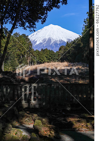 靜岡/山宮淺間神社(富士山本身就是據說是許多淺間神社中最古老的神社) 靜岡/山宮淺間神社(富士山本身就是據說是許多淺間神社中最古老的神社) 66227762