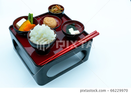 一套供佛的神聖物品 66229970