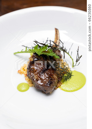 Grilled lamb chop 66230860