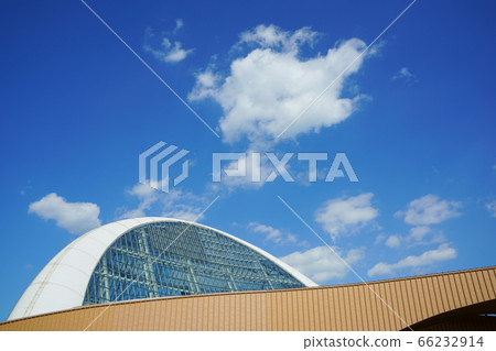 The autumn sky 66232914