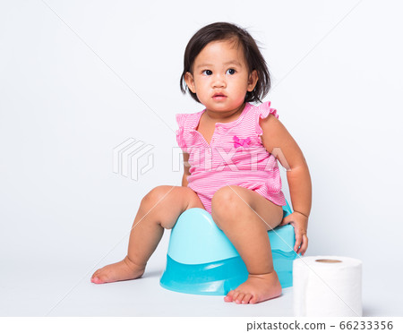little cute baby child girl education training to 66233356