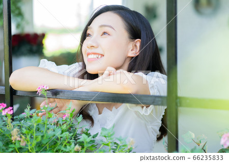Beautiful woman, morning, chilling Beautiful woman, morning, chilling 66235833