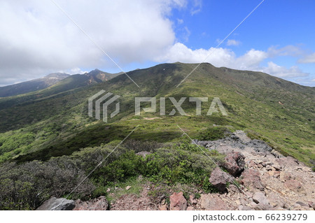 喬蘇山和朝日山（6月） 66239279