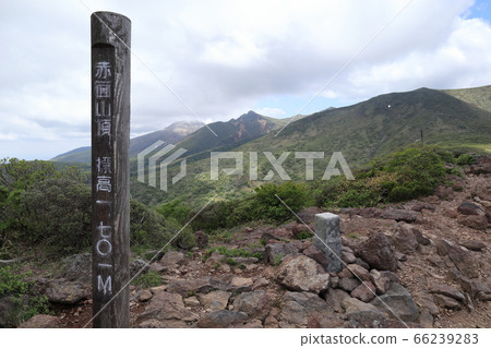 Mount Chausu and Mount Asahi (June) Mount Chausu and Mount Asahi (June) 66239283