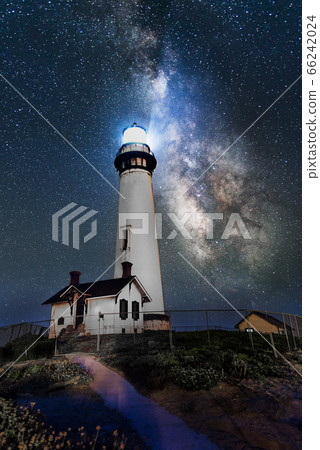 Milky way over Pogeon Point Lighthouse Milky way over Pogeon Point Lighthouse 66242024