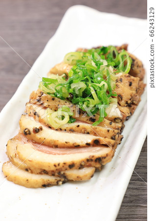 美味的Aigamo里脊五香熏牛肉 美味的Aigamo里脊五香熏牛肉 66243129