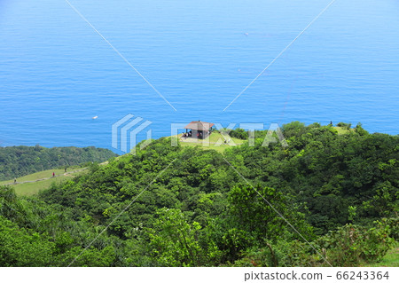 Hiking on Caoling Trail Hiking on Caoling Trail 66243364