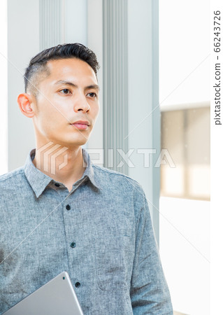 Businessman Businessman 66243726