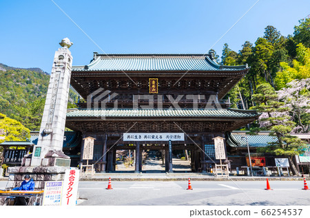 o面山Kuonji Sanmon / Spring Sanmon(山梨縣南光駒區Minobu鎮)2020年3月 o面山Kuonji Sanmon / Spring Sanmon(山梨縣南光駒區Minobu鎮)2020年3月 66254537