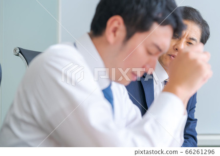 Comforting boss Comforting boss 66261296