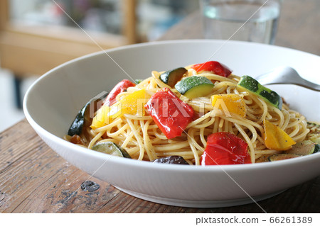 Colorful vegetable pasta Colorful vegetable pasta 66261389