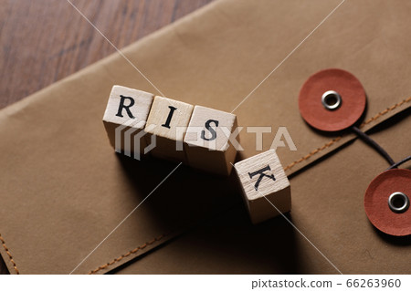 risk hedge 66263960