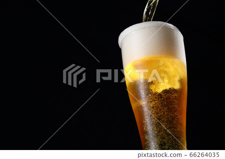 Draft beer, black background 66264035