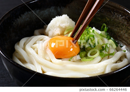 Chilled kamatama udon 66264446