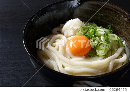 Chilled kamatama udon Chilled kamatama udon 66264453