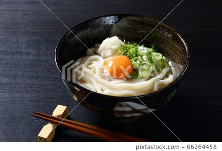 Chilled kamatama udon Chilled kamatama udon 66264458