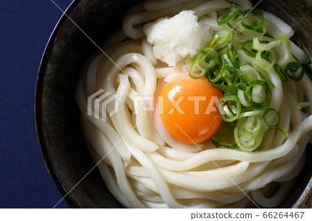 Chilled kamatama udon 66264467