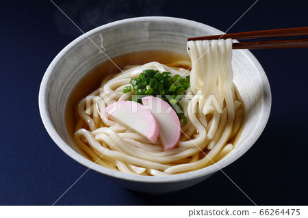 Udon noodles 66264475