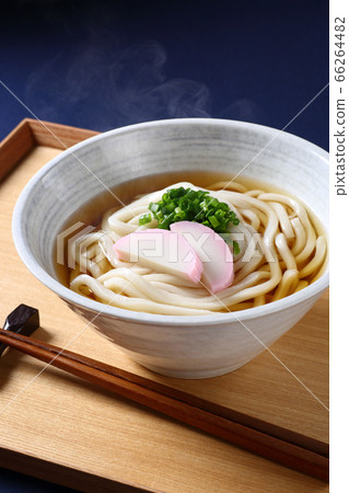 Udon noodles 66264482