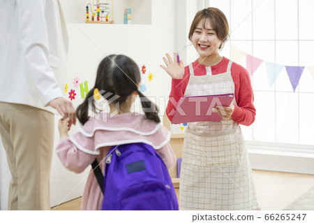 生活方式,女人,幼兒園 生活方式,女人,幼兒園 66265247
