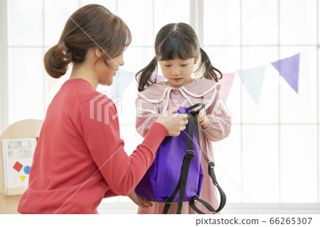 生活方式,女人,幼兒園 生活方式,女人,幼兒園 66265307