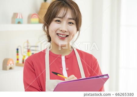 Business,woman,teacher 66265380