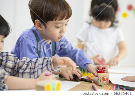 Lifestyle,boy,girl,kindergarten Lifestyle,boy,girl,kindergarten 66265401