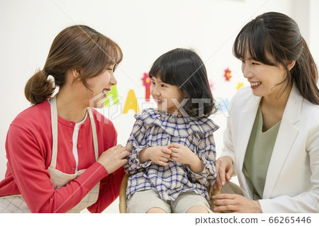 Lifestyle,woman,kindergarten Lifestyle,woman,kindergarten 66265446