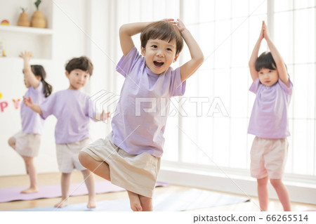 Lifestyle,girl,boy,physical 66265514