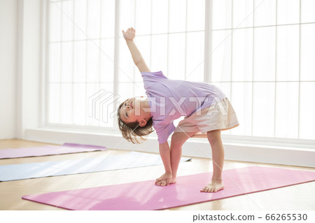 Lifestyle,girl,boy,physical Lifestyle,girl,boy,physical 66265530