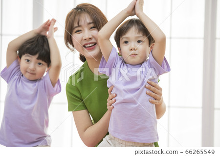 Lifestyle,boy,physical 66265549