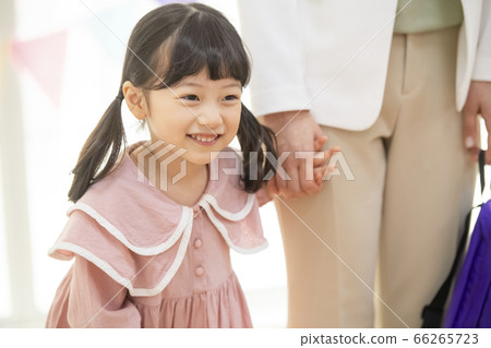 Lifestyle,girl,kindergarten 66265723
