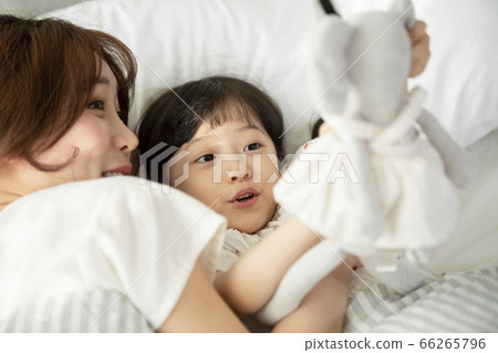 Lifestyle,woman,daughter Lifestyle,woman,daughter 66265796