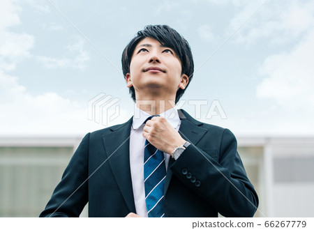 Portrait of young businessman Portrait of young businessman 66267779