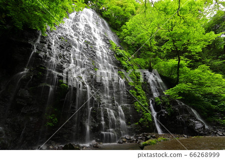 Waterfall 66268999