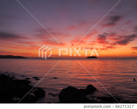 The dawn of Harima Nada seen from Kanegasaki, Aioi Bay 66271327