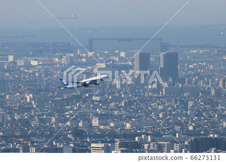 從伊丹機場起飛的全日空B767 從伊丹機場起飛的全日空B767 66273131