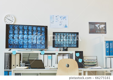 Computer Tomography Workstation in Clinic Computer Tomography Workstation in Clinic 66273181