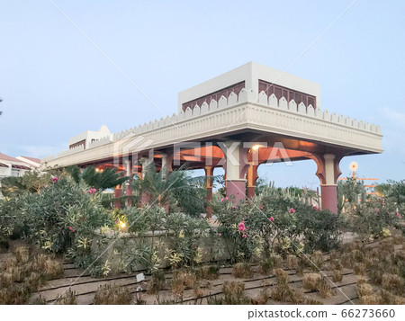 A large white structure with columns A large white structure with columns 66273660