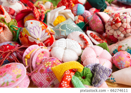 Many motifs of hanging decorations Various hanging decorations Sewing with Japanese cloth Hobby hanging accessories Japanese cloth accessories Many motifs of hanging decorations Various hanging decorations Sewing with Japanese cloth Hobby hanging accessories Japanese cloth accessories 66274611