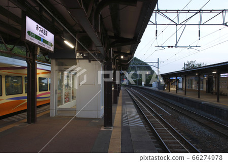 Atsushi Onsen Station (Home), Uetsu Main Line 66274978
