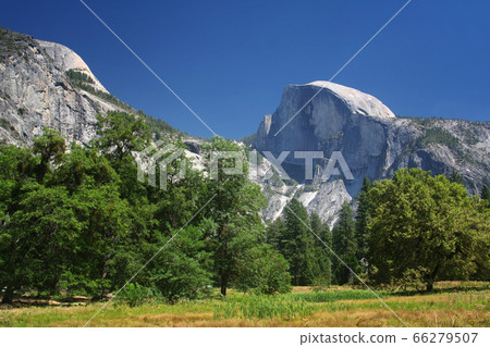 half dome in summer, Yosemite half dome in summer, Yosemite 66279507