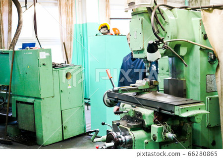 Large metal iron bench lathe, equipment 66280865