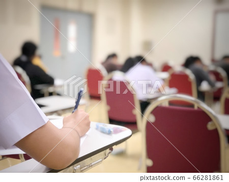 soft focus of undergraduate student in university 66281861